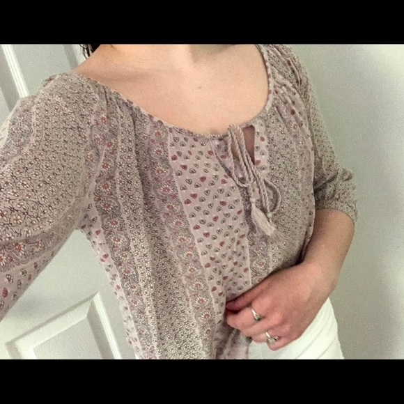 American Eagle Blouse - Picture 2 of 4
